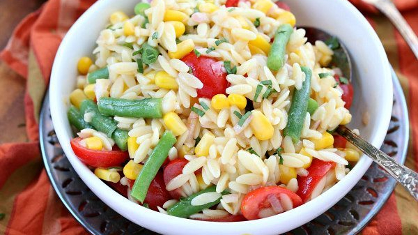 Orzo-Salad-with-Corn-Green-Beans-and-Tomatoes